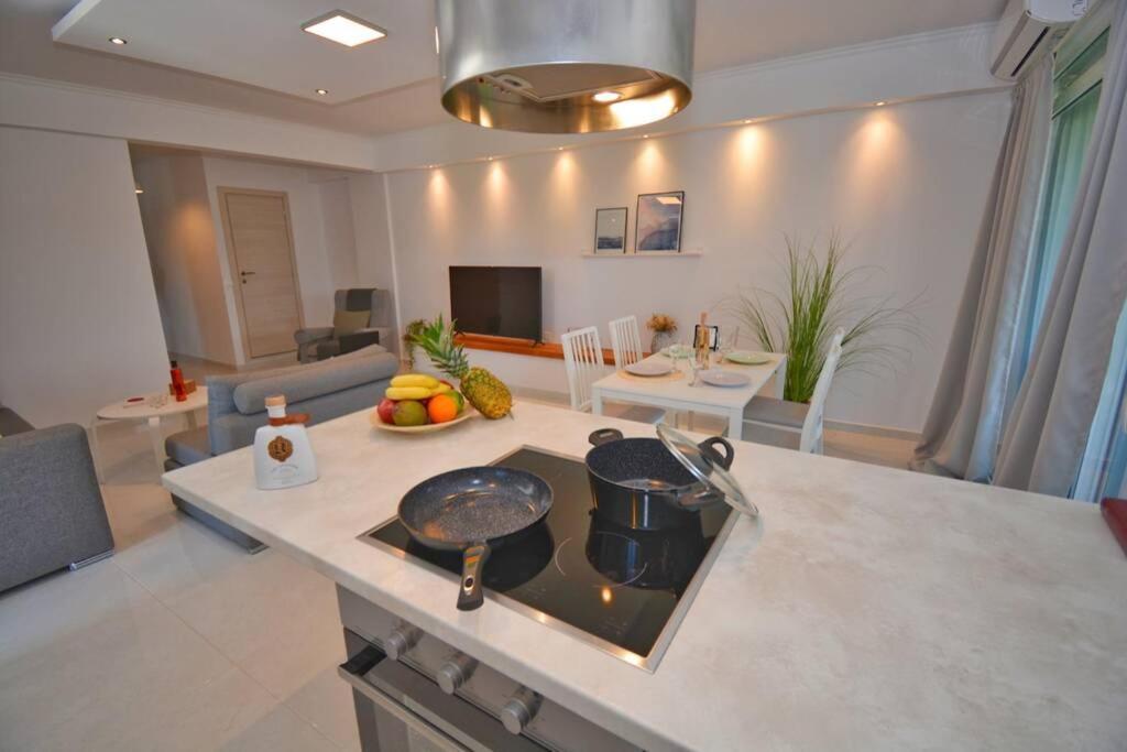Potamos Deluxe White Apartment Exterior foto
